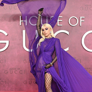 Загварын дуулиант гэмт хэргийн тухай өгүүлэх “House of Gucci” киноны нээлт