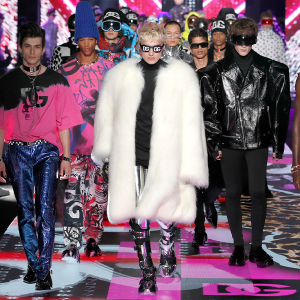 Гламур болон рок хэв маяг нэг дор: Dolce & Gabbana брэндийн намар-өвөл 2022 цуглуулга