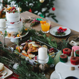Шинэ жилийн баярын ширээг чимэх хоолны сонирхолтой санаанууд