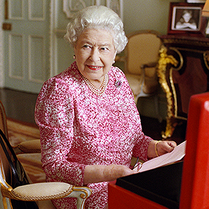 Их Британийн хатан хаан II Элизабет 91 нас хүрлээ