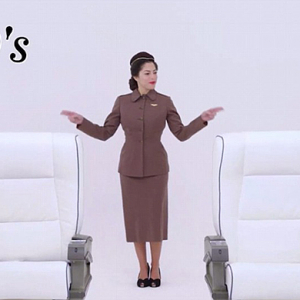Онцлох бичлэг: Онгоцны үйлчлэгчийн дүрэмт хувцас хэрхэн өөрчлөгдсөн бэ?