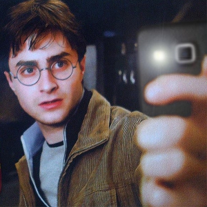 Snapchat апп ид шид заадаг \"Харри Поттер\" гэх шинэ фильтр танилцуулжээ