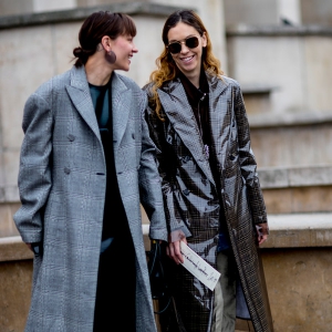 Парисын street style: Цув ба пальтог хэрхэн загварчлах вэ