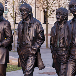 The Beatles-ийн Ливерпул дэх шинэ хөшөө