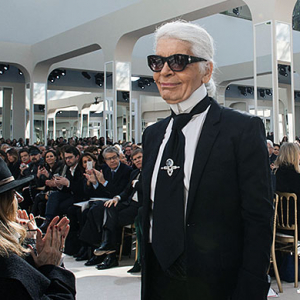 Албан ёсны мэдэгдэл: Карл Chanel-д үлдэхээр боллоо