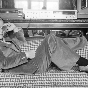 Элтон Жоны сюрприз: Галт тэрэгний буудалд төгөлдөр хуур бэлэглэлээ