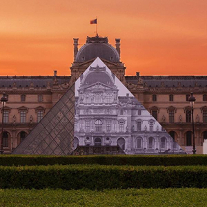 Луврын музейн пирамидыг алга болгоно