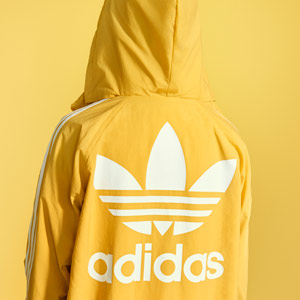 Adidas Originals 1970-аад оны домогт adicolor цувралаа эргэн сэргээж байна