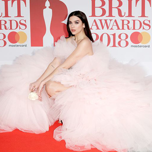 Brit Awards 2018: Улаан хивсний зочид