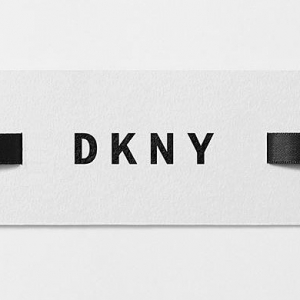 DKNY шинэ логотой боллоо