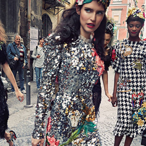 Dolce & Gabbana-гийн шинэ сурталчилгаанд бусад брэндийн аксесуарууд үзэгдлээ
