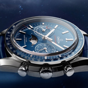 Эрчүүдэд: Omega-Speedmaster Moonphase бугуйн цаг гарлаа