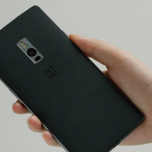 OnePlus-аас гаргасан хоёр дах ухаалаг гар утас