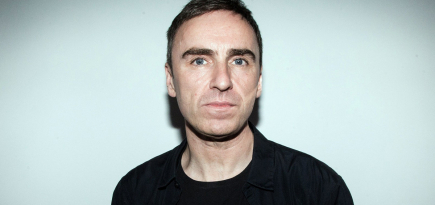 Raf Simons брэнд үйл ажиллагаагаа зогсоож буйгаа мэдэгдлээ