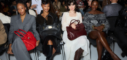 Mulberry SS2027 шоунд хүрэлцэн ирсэн тусгай зочид