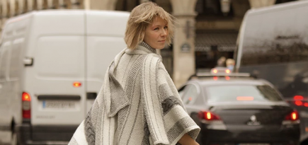 Street style оддоос суралцацгаая: Зузаан ноосон цамцыг хэрхэн загварчлах вэ