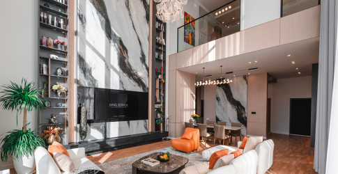 Амьдралын хэрэгцээ бүрийг нэг дор төвлөрүүлсэн King Tower хотхон