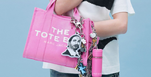 LVMH групп Marc Jacobs брэндийг худалдахаар төлөвлөж байна