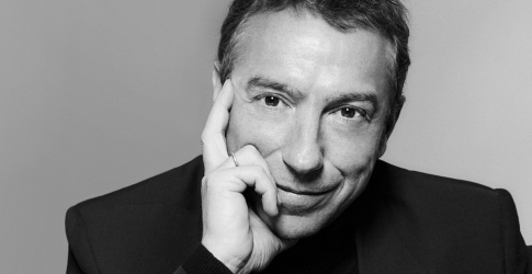 Риккардо Беллини Valentino-г чиглүүлнэ