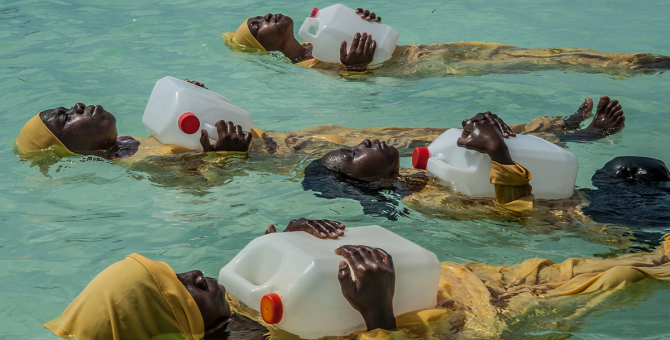 “Сэтгэлийн хат-өөрчлөлтөд хөтөлсөн эмэгтэйчүүдийн түүх” гэрэл зургийн үзэсгэлэн Монголд