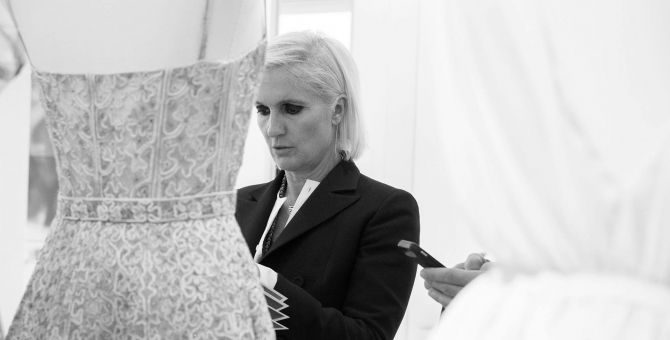 Dior, дизайнер Кьюрид \"Баярлалаа\" гэж хэллээ
