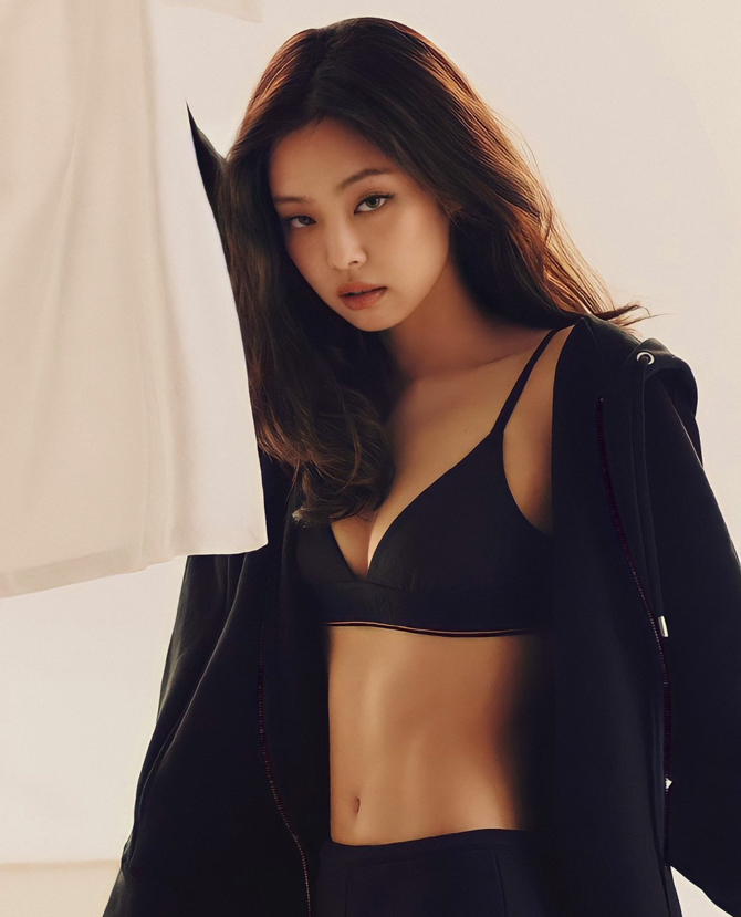 BLACKPINK Jennie, Кайа Гербер нар Calvin Klein-ий шинэ сурталчилгаанд