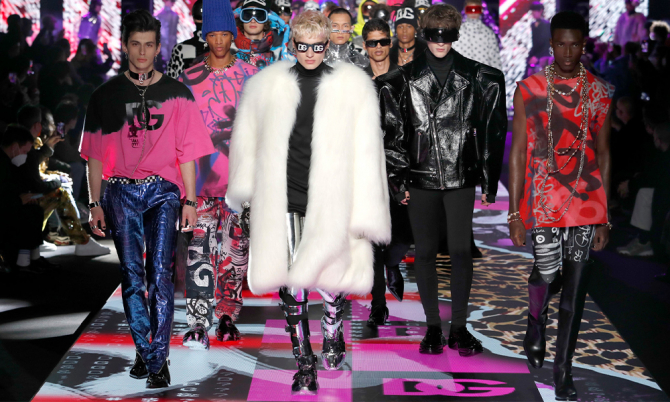 Гламур болон рок хэв маяг нэг дор: Dolce & Gabbana брэндийн намар-өвөл 2022 цуглуулга