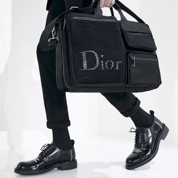 Dior эрэгтэй цүнхний цуглуулга гаргалаа