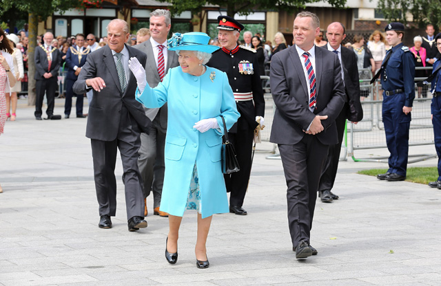 Netflix-ийн шинэ цуврал: II Елизабета