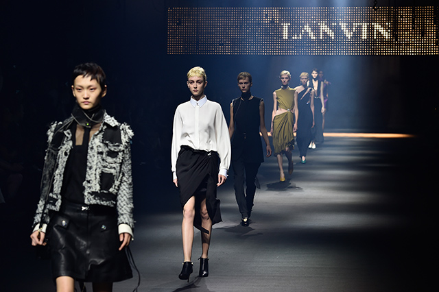 Lanvin-ы удирдлага ажилтнуудынхаа хохирлыг барагдуулах үүрэгтэй боллоо