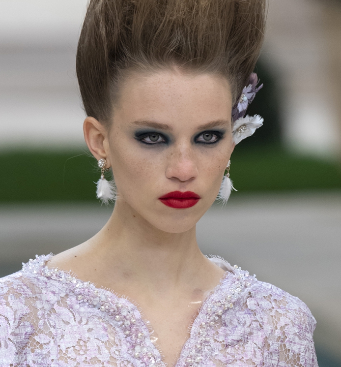 Ойроос харцгаая: Chanel Couture, хавар-зун 2019