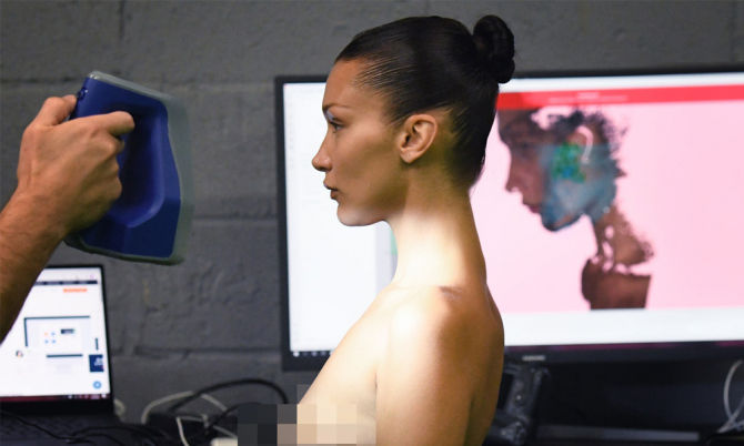Mugler брэнд загвар өмсөгч Белла Хадидын 3D аватарыг бүтээжээ