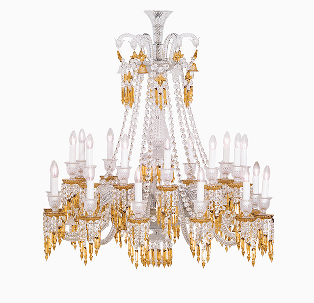 Baccarat зул сард зориулж Парисыг гэрэлтүүлнэ