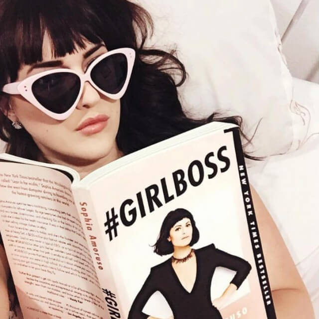 Шарлиз Терон #Girlboss цувралын продюсерээр ажиллана