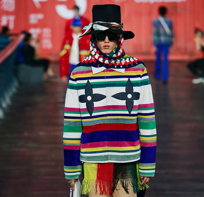 Louis Vuitton-ы шинэ эрэгтэй цуглуулгад Виржил Абло мөрөөдлийн ертөнцөөр аялахыг урьж байна