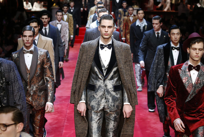 Миланы эрэгтэй загварын долоо хоногийн тойм: Prada, Versace ба Dolce & Gabbana