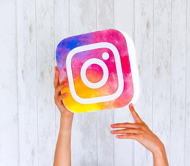 Instagram 500 сая хэрэглэгчтэй болжээ