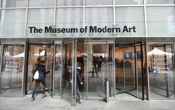 Орчин үеийн урлагийн музей хувцас загвар, урлагийн сэдэвтэй онлайн сургалт гаргалаа