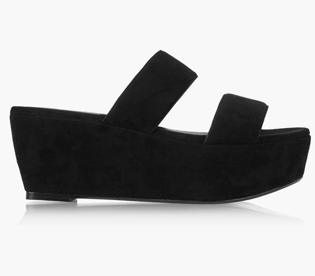 Robert Clergerie<p><a href=\"https://www.net-a-porter.com/ua/en/product/640234/robert_clergerie/frazziai-suede-platform-sandals\" target=\"_blank\">net-a-porter.com</a></p>