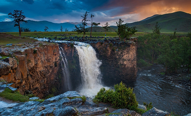 Улаан цутгалан, Өвөрхангай аймаг