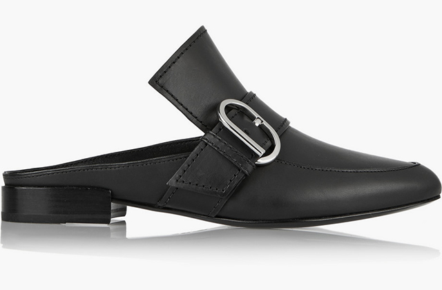 3.1 Phillip Lim<p><a href=\"https://www.net-a-porter.com/ua/en/product/648951/3_1_phillip_lim/louie-leather-slippers\" target=\"_blank\">net-a-porter.com</a></p>