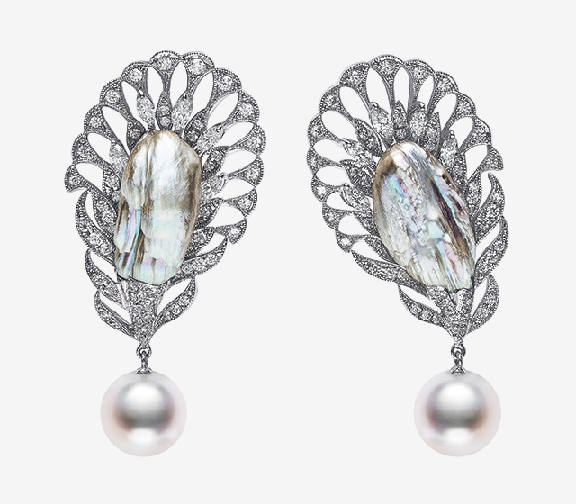 Mikimoto-гийн ээмэг, Peacock Feather коллекци. 18 каратын цагаан алт, алмаз эрдэнэ, Акойя сувд