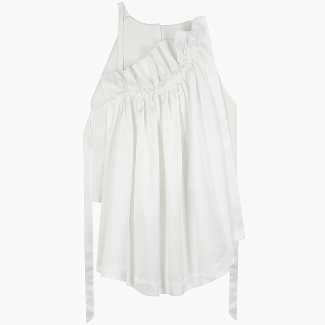 Ellery<p><a href=\"http://www.mytheresa.com/en-de/colorado-ruffled-satin-blouse-592206.html?catref=category\" target=\"_blank\">mytheresa.com</a></p>