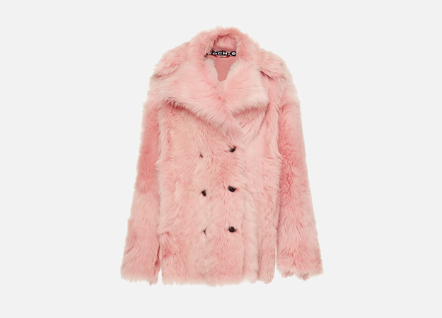 Шуб, Rochas<p><a id=\"\" style=\"\" href=\"https://www.modaoperandi.com/rochas-pf17/double-breasted-shearling-fur-coat?size=undefined#zoom\" target=\"_blank\">Modaoperandi.com</a></p>