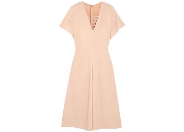 Stella McCartney<p><a style=\"\" target=\"_blank\" href=\"https://www.net-a-porter.com/mn/en/product/899668/stella_mccartney/andrea-stretch-crepe-midi-dress\">net-a-porter.com</a></p>