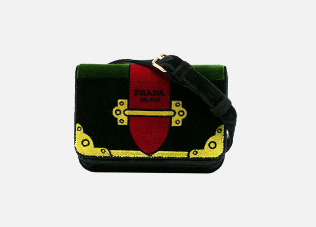 Prada<p><a id=\"\" style=\"\" href=\"https://www.farfetch.com/ru/shopping/women/prada---item-12522851.aspx?storeid=9363&amp;from=search\" target=\"_blank\">Farfetch.com</a></p>