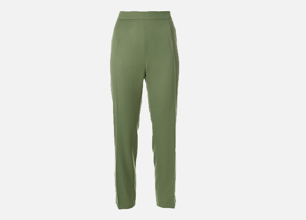 Pierre Balmain<p><a id=\"\" style=\"\" href=\"https://www.farfetch.com/ru/shopping/women/pierre-balmain-tapered-trousers-item-12767433.aspx\" target=\"_blank\">farfetch.com</a></p>