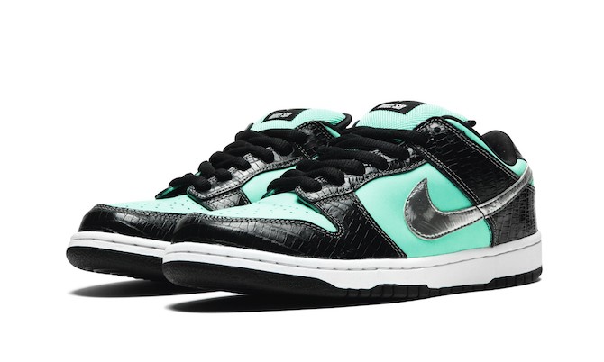 NIKE | “TIFFANY” DUNKS