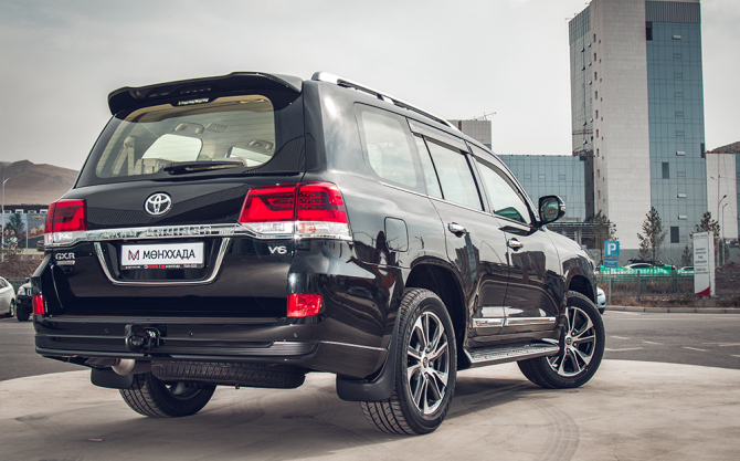 2020 оны Toyota Land Cruiser 200 Urban Style загвар