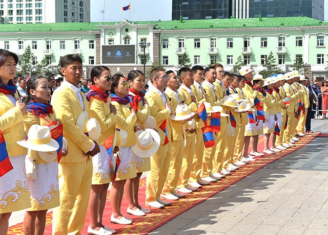 Монгол улсын Олимпийн шигшээ багийн тамирчдын хувцас (Шилмэл Загвар Д.Өнөболор)
